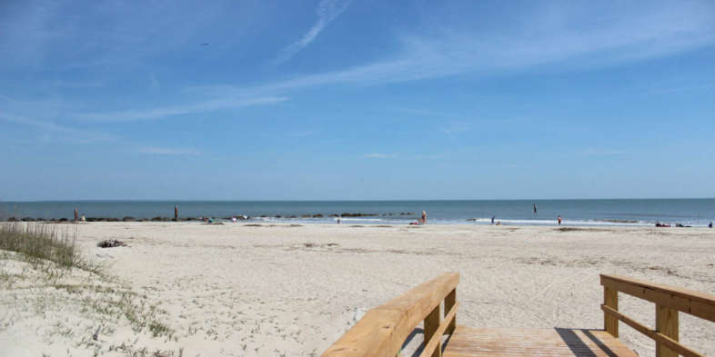 Tybee Island tem lindas praias, um farol, um antigo forte e museus Tybee Island tem lindas praias, um farol, um antigo forte e museus