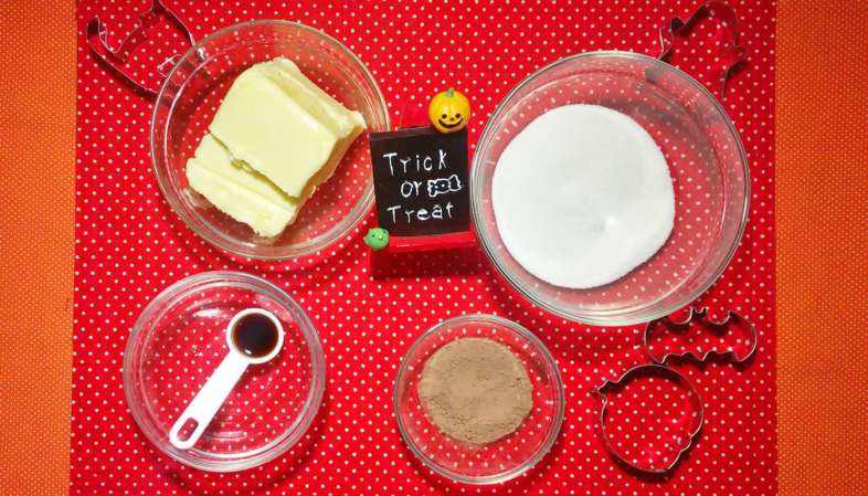 Ingredientes dos biscoitos amanteigados da nossa receita de Halloween