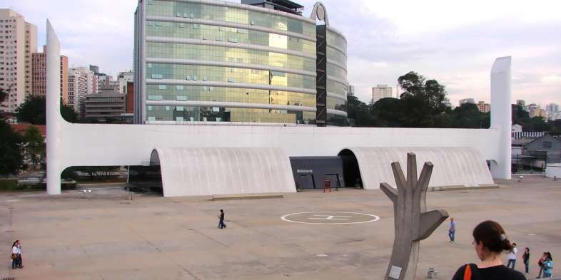 A biblioteca do Memorial da América Latina