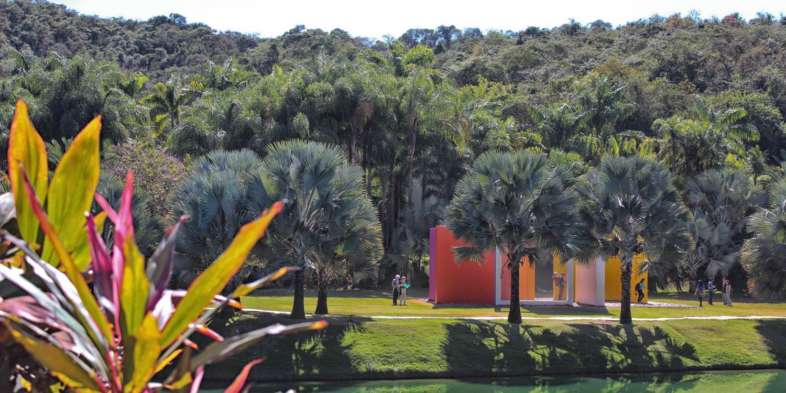 Inhotim: arte e natureza Inhotim: arte e natureza