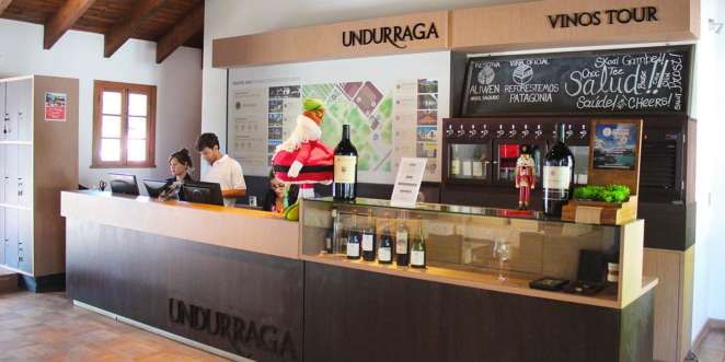 Recepção dos tours da vinícola Undurraga no Chile Recepção dos tours da vinícola Undurraga