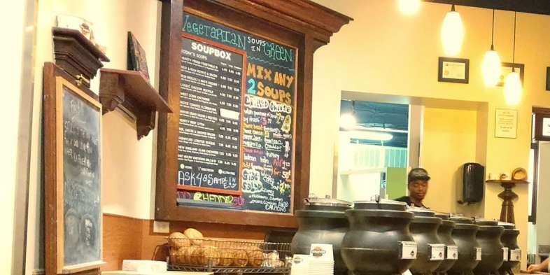 As opções de sopas do Soupbox: são 12 opções de sopas todos os dias As opções de sopas do Soupbox: são 12 opções de sopas todos os dias