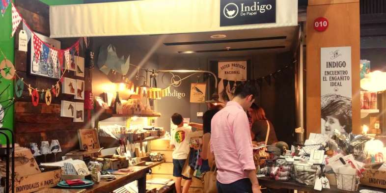 Loja Indigo de Papel no Shopping Arauco, logo ao lado do Parque Araucano, em Santiago Loja Indigo de Papel no Shopping Arauco, logo ao lado do Parque Araucano, em Santiago