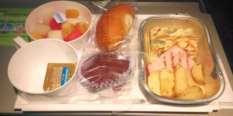 como é voar com a Aeromexico: Café da manhã do voo entre Guarulhos e Orlando da Aeromexico Café da manhã do voo entre Guarulhos e Orlando da Aeromexico