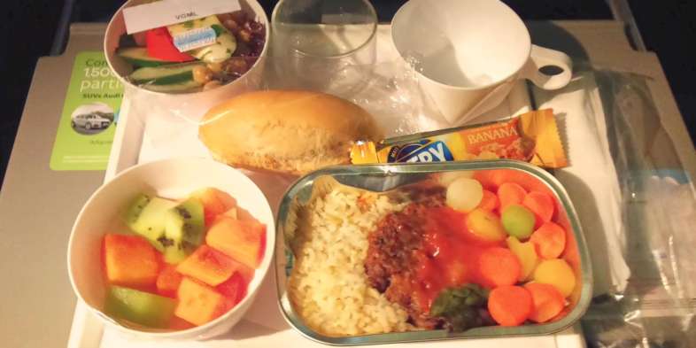 Como é voar com a Aeromexico: Jantar vegetariano da Aeromexico no voo entre Guarulhos e Orlando Jantar vegetariano da Aeromexico no voo entre Guarulhos e Orlando
