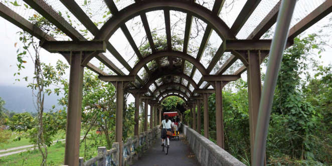 Andando de bicicleta em Taitung Andando de bicicleta em Taitung
