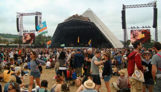 Pyramid Stage, o palco principal do Glastonbry 2013 Pyramid Stage, o palco principal do Glastonbry 2013
