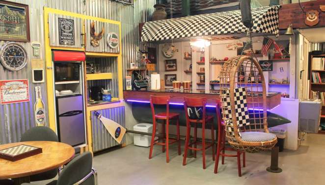 Danville: mancave Cozinha e balcão do quarto do hangar na Danville em Orlando