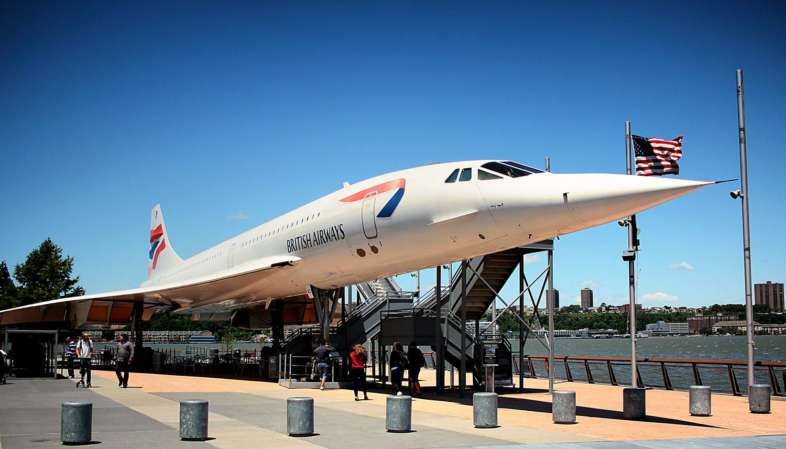 Também está em exposição no Intrepid Museum um Concorde da British Airways