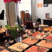 Café da manhã com o chef Everaldo no restaurante Tulipa do Radisson Alphaville