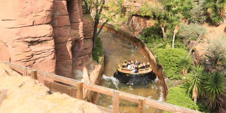 PortAventura: Grand Canyon Rapids, ótima opção para descansar e se refrescar em dias quentes no PortAventura Jovens no percurso do Grand Canyon Rapids no PortAventura