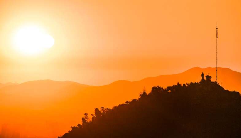 Vista do alto do Sky Costanera de momentos antes do por do sol