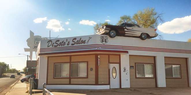 DeSoto's Salon: provavelmente o salão de beleza/barbearia mais famoso da Rota 66, também tem loja de lembrancinhas!