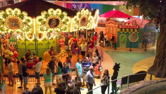 O Parque da Monica é coberto e fica dentro do Shopping SP Market