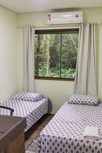 Na Aldeia Container em Florianópolis, os quartos são simples mas muito confortáveis Na Aldeia Container em Florianópolis, os quartos são simples mas muito confortáveis