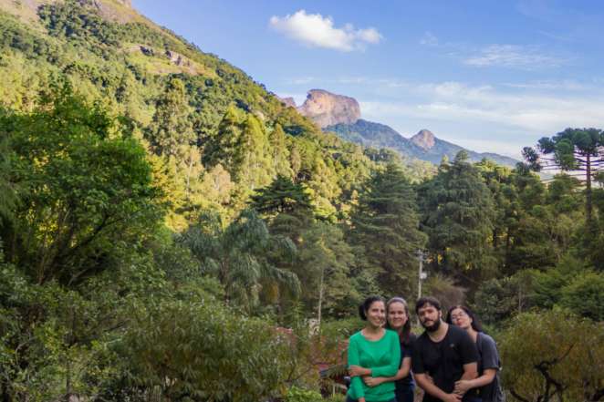 Pedras do Baú e Bauzinho vistas da Pousada Refúgio Mantiqueira em São Bento do Sapucaí Pedras do Baú e Bauzinho vistas da Pousada Refúgio Mantiqueira em São Bento do Sapucaí
