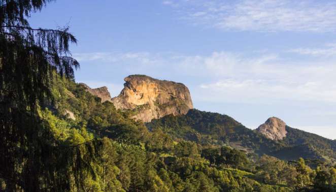 A Pedra do Baú em São Bento do Sapucaí vista da Pousada Refúgio Mantiqueira A Pedra do Baú em São Bento do Sapucaí vista da Pousada Refúgio Mantiqueira