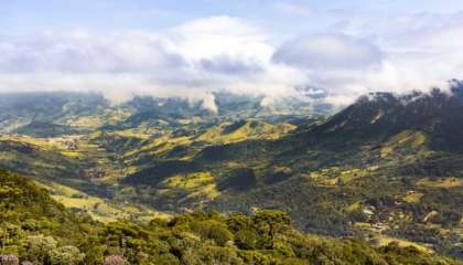 A região de São Bento do Sapucaí vista da Pedra do Bauzinho