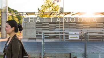 Coisa e monumento na Tennessee Riverwalk em Chattanooga