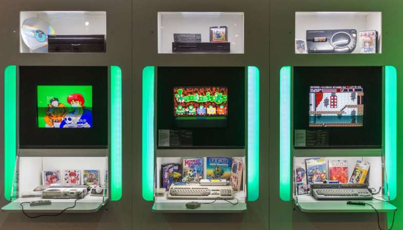 Mais alguns consoles e computadores antigos na exposição A Era dos Games, na Bienal do Ibirapuera Mais alguns consoles e computadores antigos na exposição A Era dos Games, na Bienal do Ibirapuera
