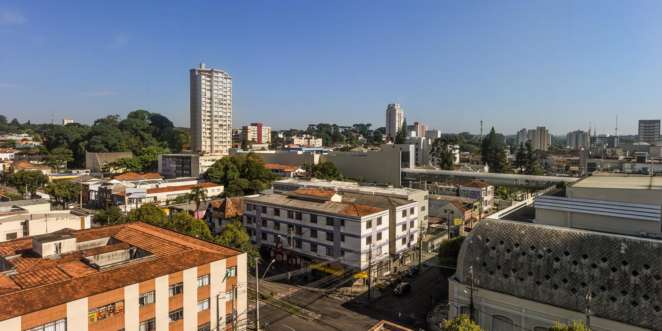 Curitiba vista do oitavo andar do Ibis Styles Centro Cívico Hotel bom e barato em Curitiba - Ibis Styles Centro Cívico - Vista da cidade
