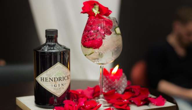 Gin e tônica são elevados a um novo nível no Lotus Sunset Lounge em Curitiba Gin e tônica são elevados a um novo nível no Lotus Sunset Lounge em Curitiba
