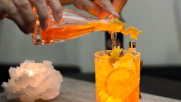 Uma das obras de arte exclusivas do Sunset Lounge em Curitiba