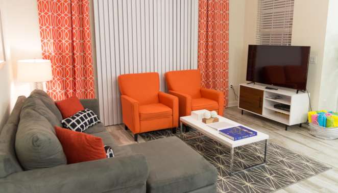 iHomeResort - casas em Orlando - Sala de estar da casa em que ficamos