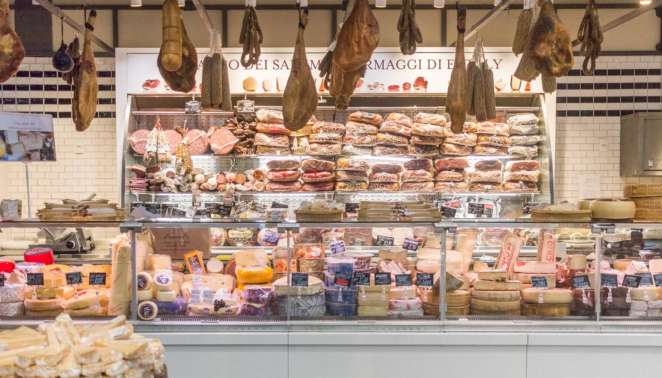 Eataly SP - No mercado, você encontra seções especializadas em pães, frios, queijos, massas e muito mais Eataly SP - No mercado, você encontra seções especializadas em pães, frios, queijos, massas e muito mais