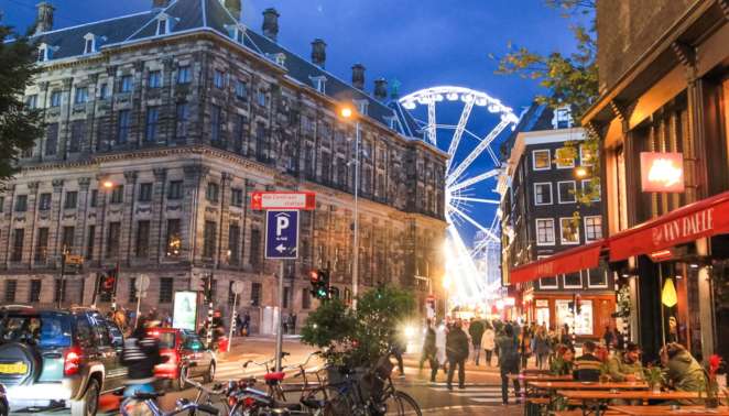 O que fazer em Amsterdam: os melhores passeios - Dam Square O que fazer em Amsterdam: os melhores passeios - Dam Square
