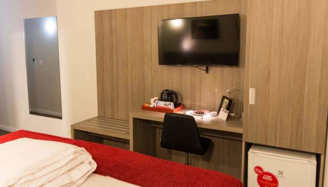 Ramada Viracopos: o hotel próximo ao aeroporto de Campinas tem quartos com boa área de trabalho Ramada Viracopos: o hotel próximo ao aeroporto de Campinas tem quartos com boa área de trabalho