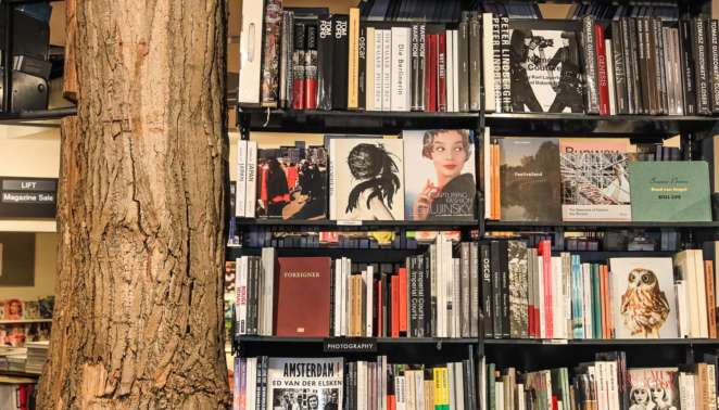 O que fazer em Amsterdam: os melhores passeios - A livraria American Book Center aparece em diversas listas entre as mais bonitas do mundo O que fazer em Amsterdam: os melhores passeios - A livraria American Book Center aparece em diversas listas entre as mais bonitas do mundo