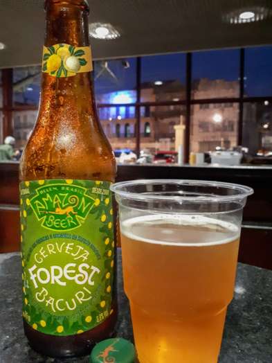 Onde comer em Belém do Pará: a Amazon Beer é uma ótima pedida para seu happy hour em Belém, especialmente às segundas, quando muita coisa fecha na cidade Onde comer em Belém do Pará: a Amazon Beer é uma ótima pedida para seu happy hour em Belém, especialmente às segundas, quando muita coisa fecha na cidade