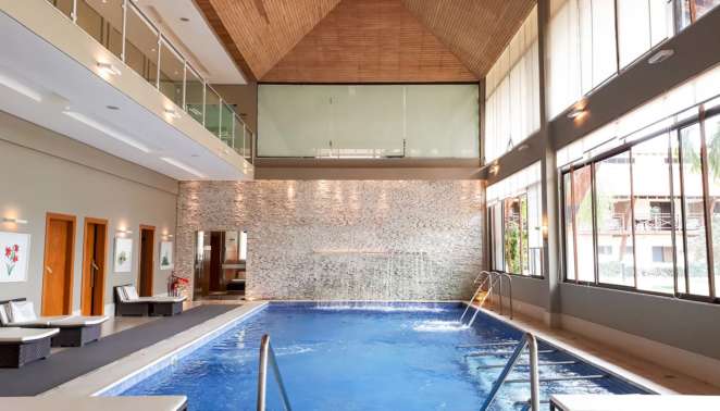 A piscina do spa do SESC Porto Cercado