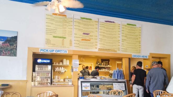 O rosto atrás do balcão do pequeno restaurante italiano na periferia de St. Louis deixava claro: não haviam sido poucas, nem devidamente espaçadas, as dificuldades na sua vida