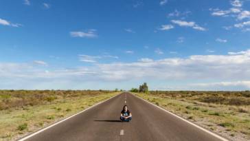Típica paisagem à beira da estrada durante boa parte da nossa viagem de carro até a Península Valdés