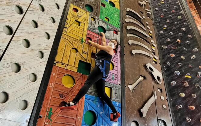 Escalada indoor na Casa de Pedra - Você pode praticar qualquer esporte em SP Escalada indoor na Casa de Pedra - Você pode praticar qualquer esporte em SP