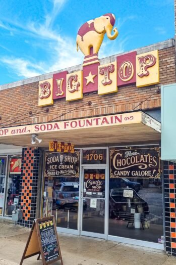 Difícil sair da Big Top Candy Shop sem comprar um docinho nostálgico