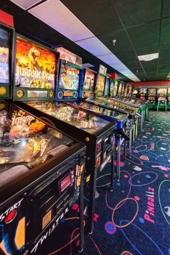 Mais nostalgia com o Pinballz Arcade em Austin - Adoramos um fliperama