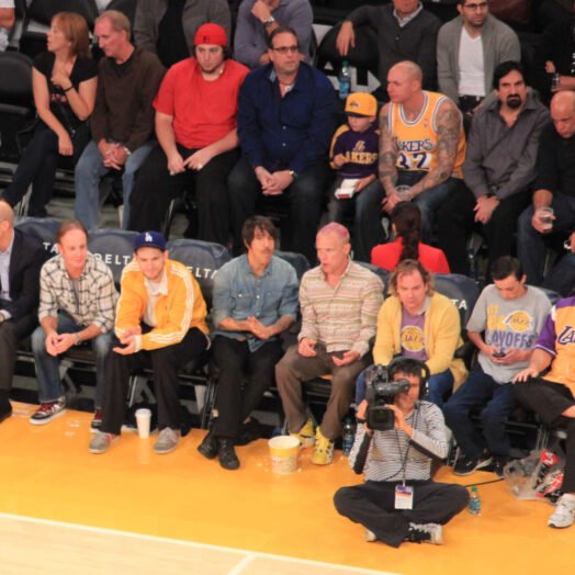 Além de ótimas partidas, a Crypto Arena é ótima para encontrarmos algumas celebridades curtindo esportes